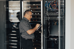 technicien informatique et serveur